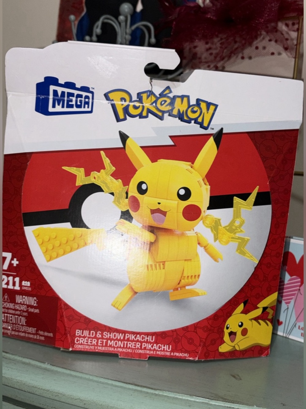 Pokemon Mega Build & Show Pikachu